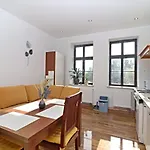 U Florianu Apartment